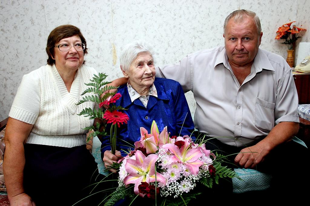 Alūksnieti sveic 100.jubilejā