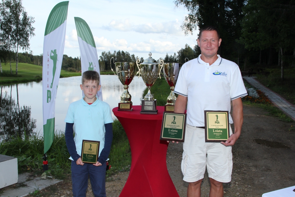 Latvijas čempionātā pļavu golfā devīto reizi uzvar Gundars Rauza 