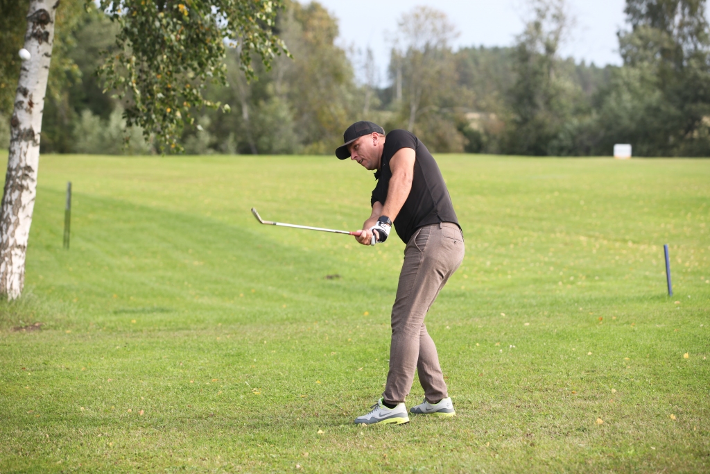 Noskaidro uzvarētājus Gulbenes novada čempionātā un Ministru prezidenta kausa izcīņā golfā