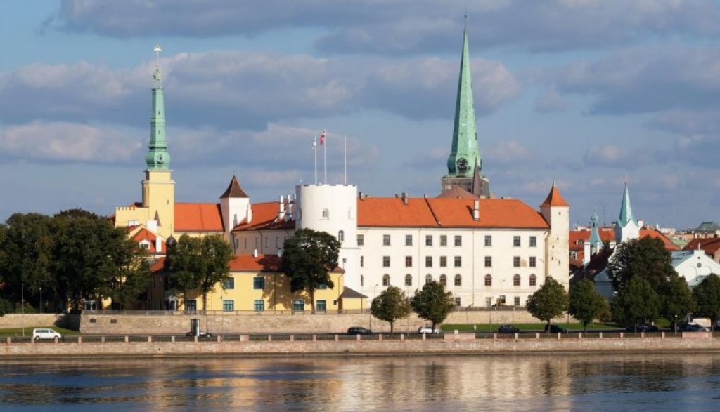 Eseju konkursa dalībnieki no Gulbenes novada vidusskolas dosies ekskursijā uz Rīgas pili