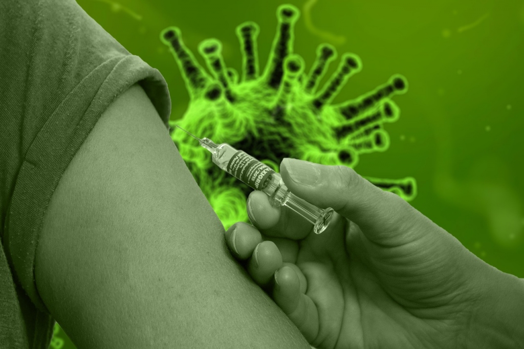 Latvijā saņemtos Covid-19 vakcīnu iespējamu blakusparādību ziņojumus izvērtē arī Eiropas Zāļu aģentūra
